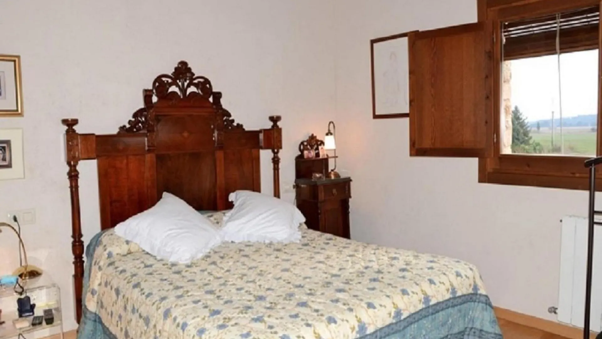 Villa In Peratallada With Private Pool